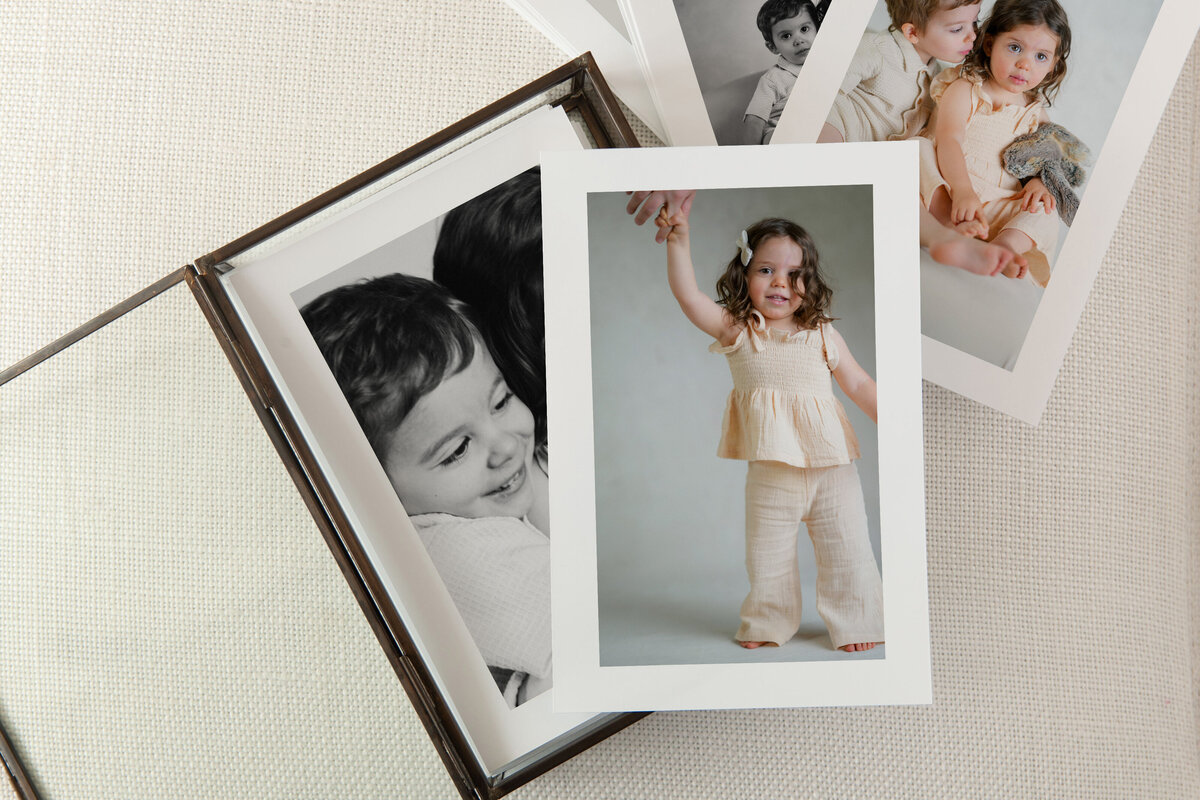 MuseumBoxMockupLoganIndigo