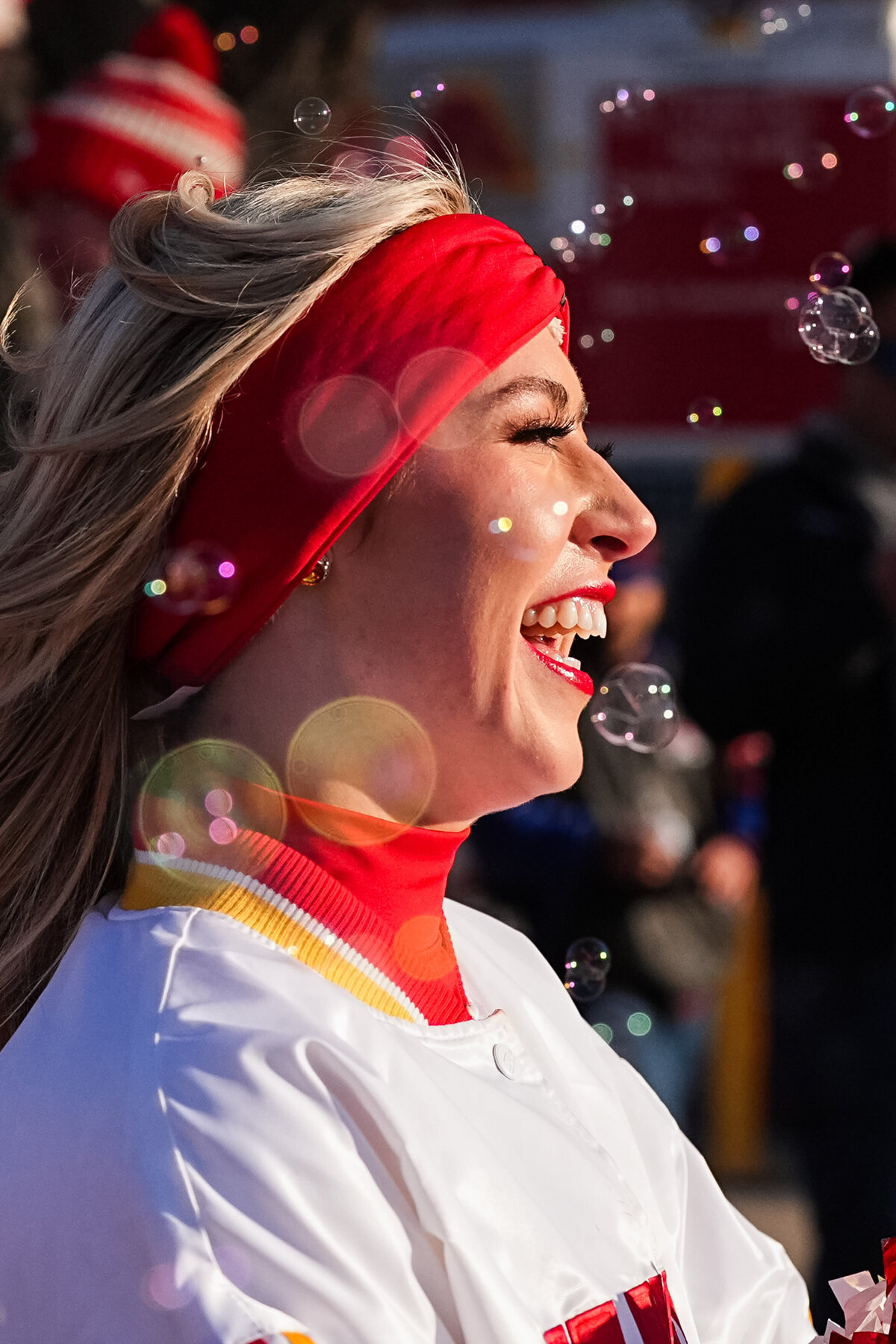 kansas-city-sports-photography-chiefs-0072-smiling-fan-facepaint