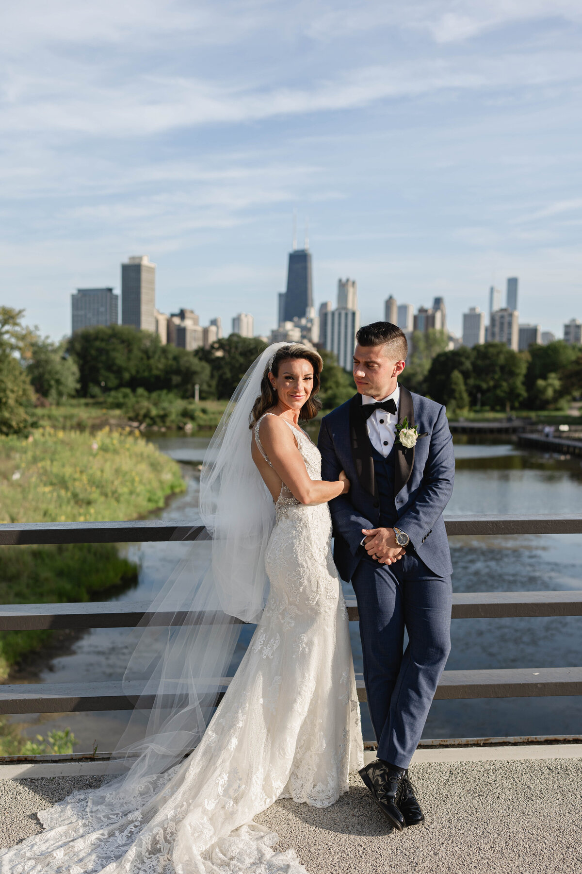 Love Around The City-273