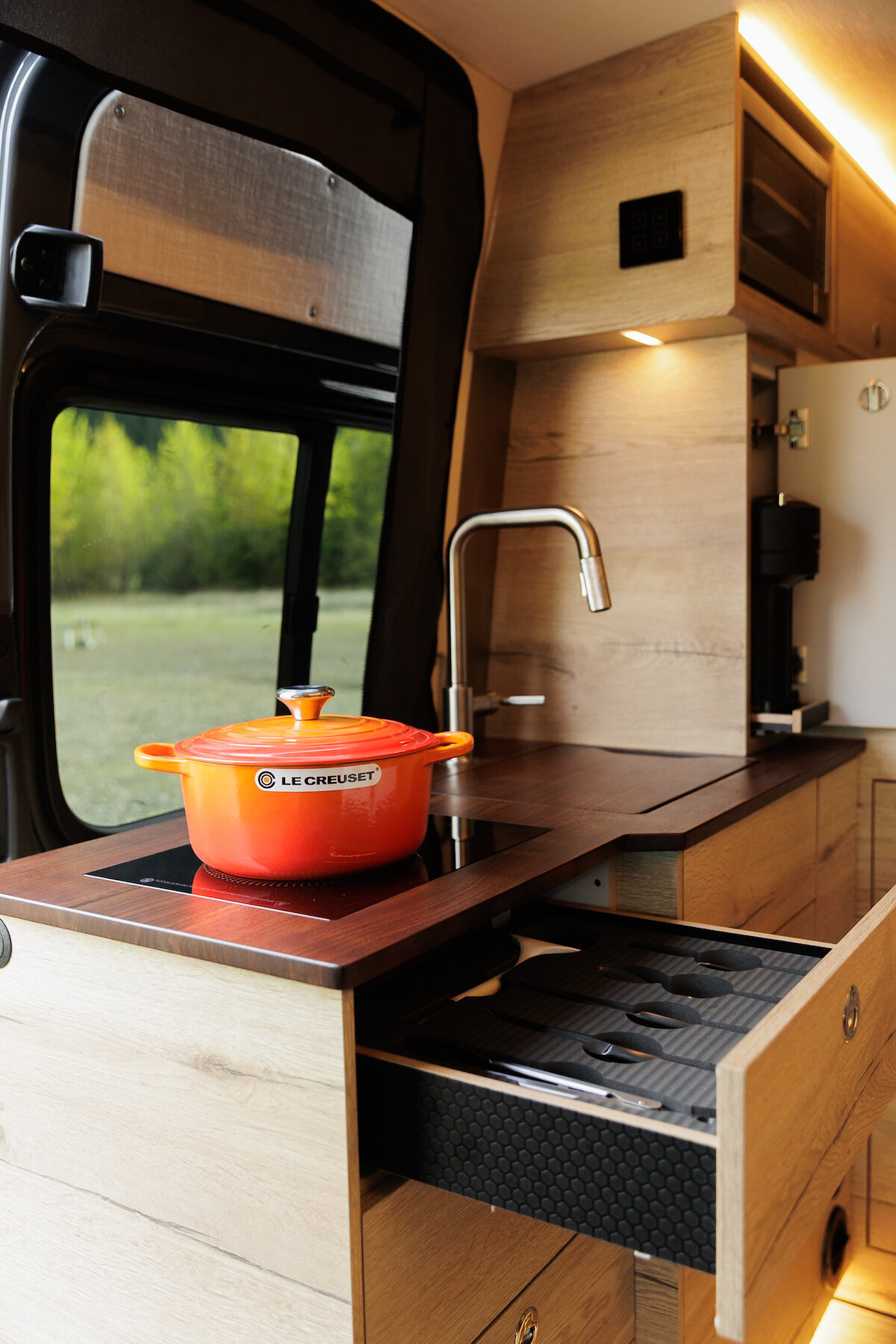 2_SummitSeeker_251013_BMV_#125_SlowFastcreative_1703