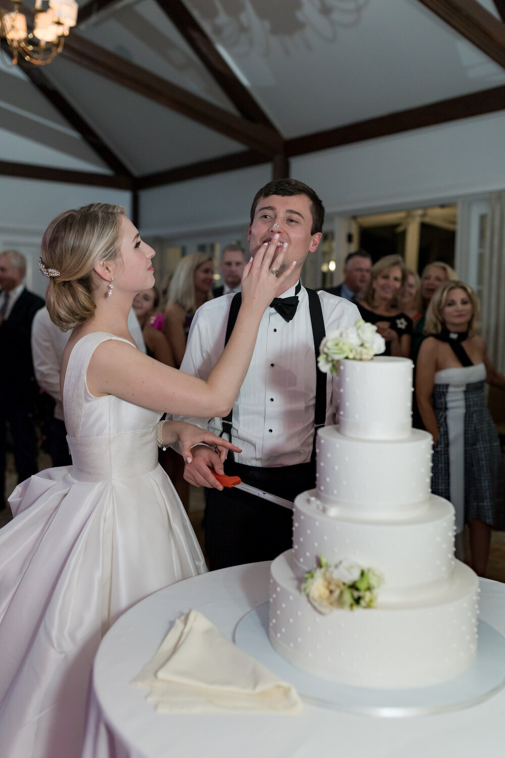 cake-wedding-groom-bride-anne-barge-plumed-serpent