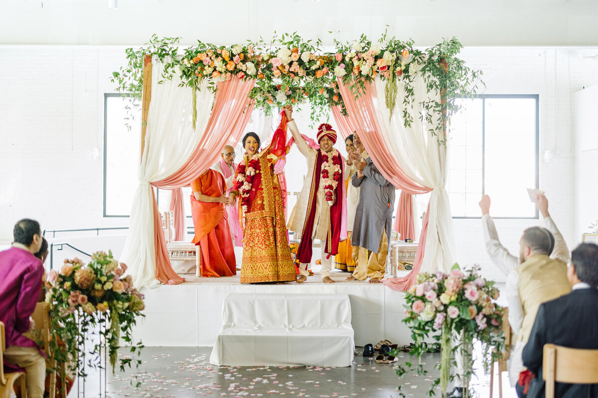 22 Lowlands-St-Paul-MN-Luxury-Wedding-Ceremony