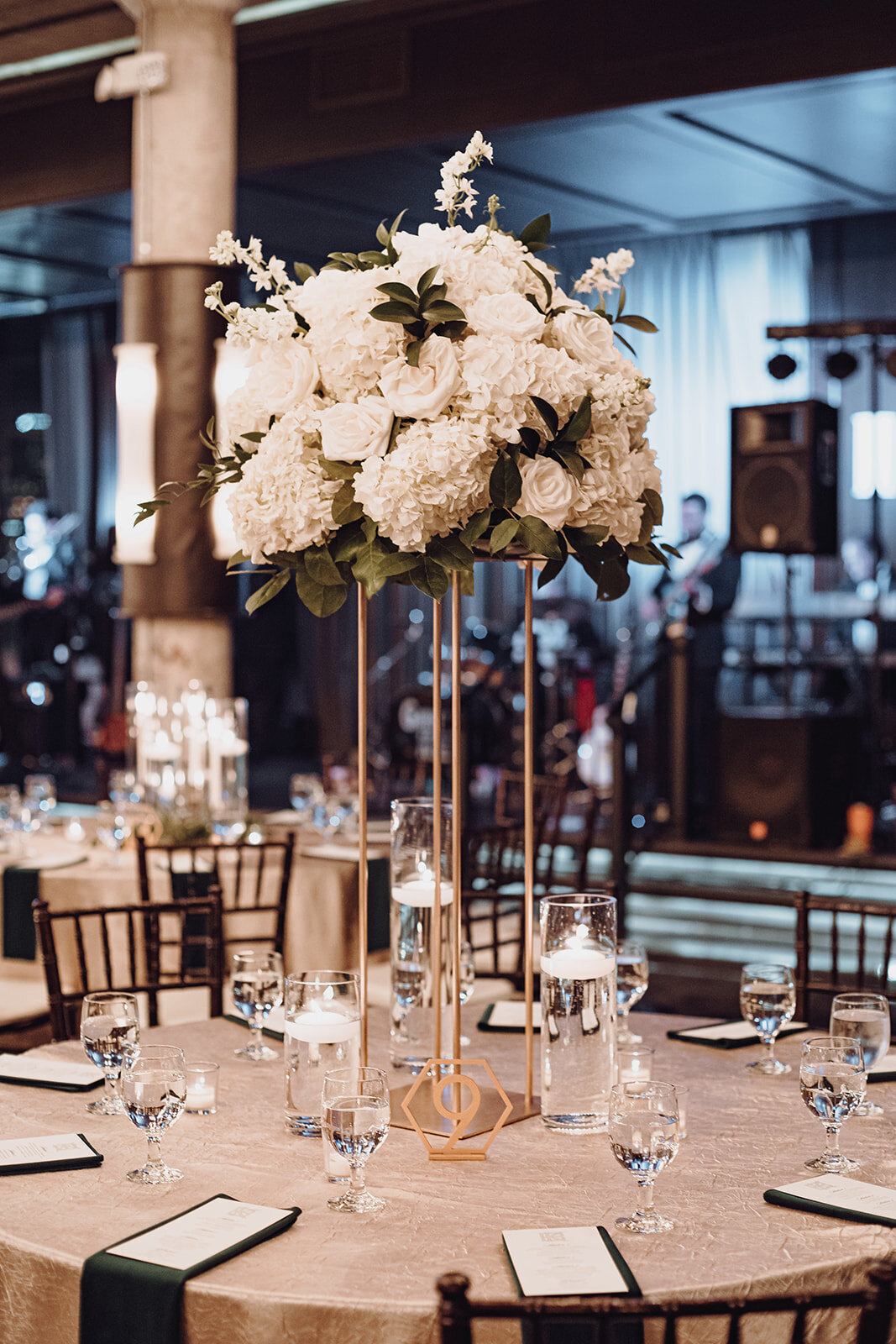 Classic & Elegant8