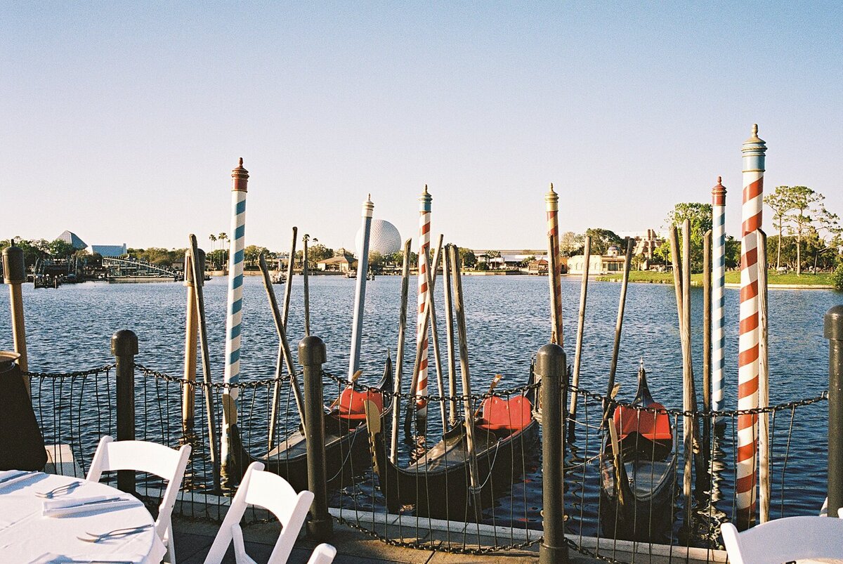Guisuraga-FILM-Disney.Epcot.Italy.Wedding-Casie Marie Photography-81