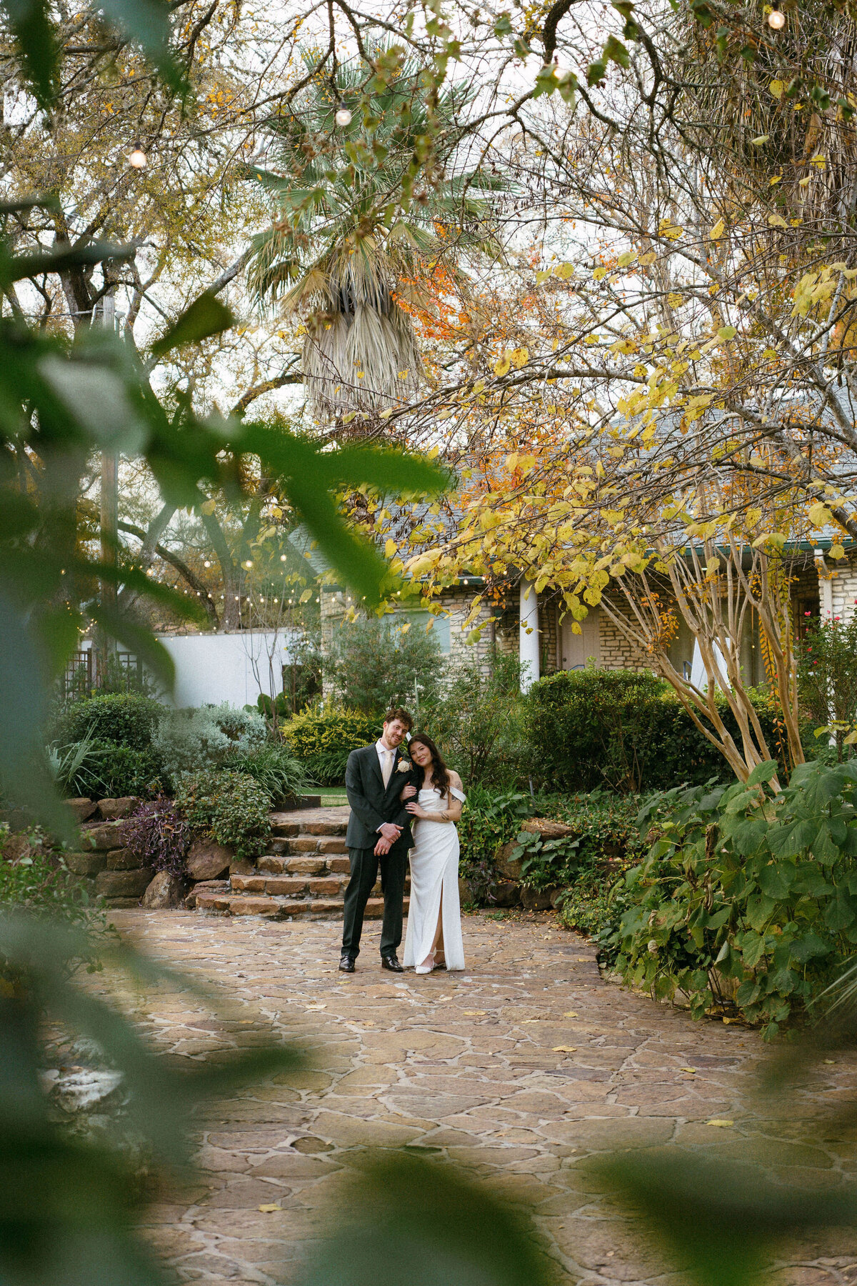 Lindsey&AlexWeddingPhotos_Film_AustinWeddingPhotographer_HereafterFilms_-74