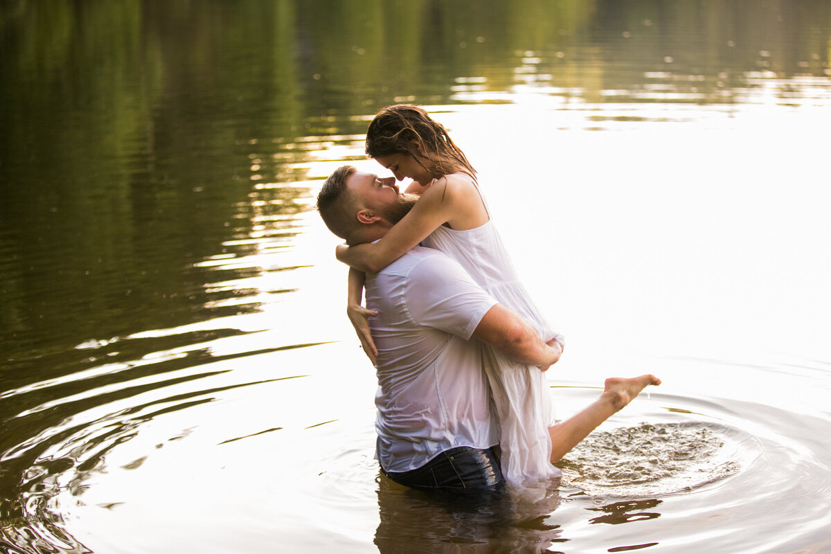 romantic-lake-photos