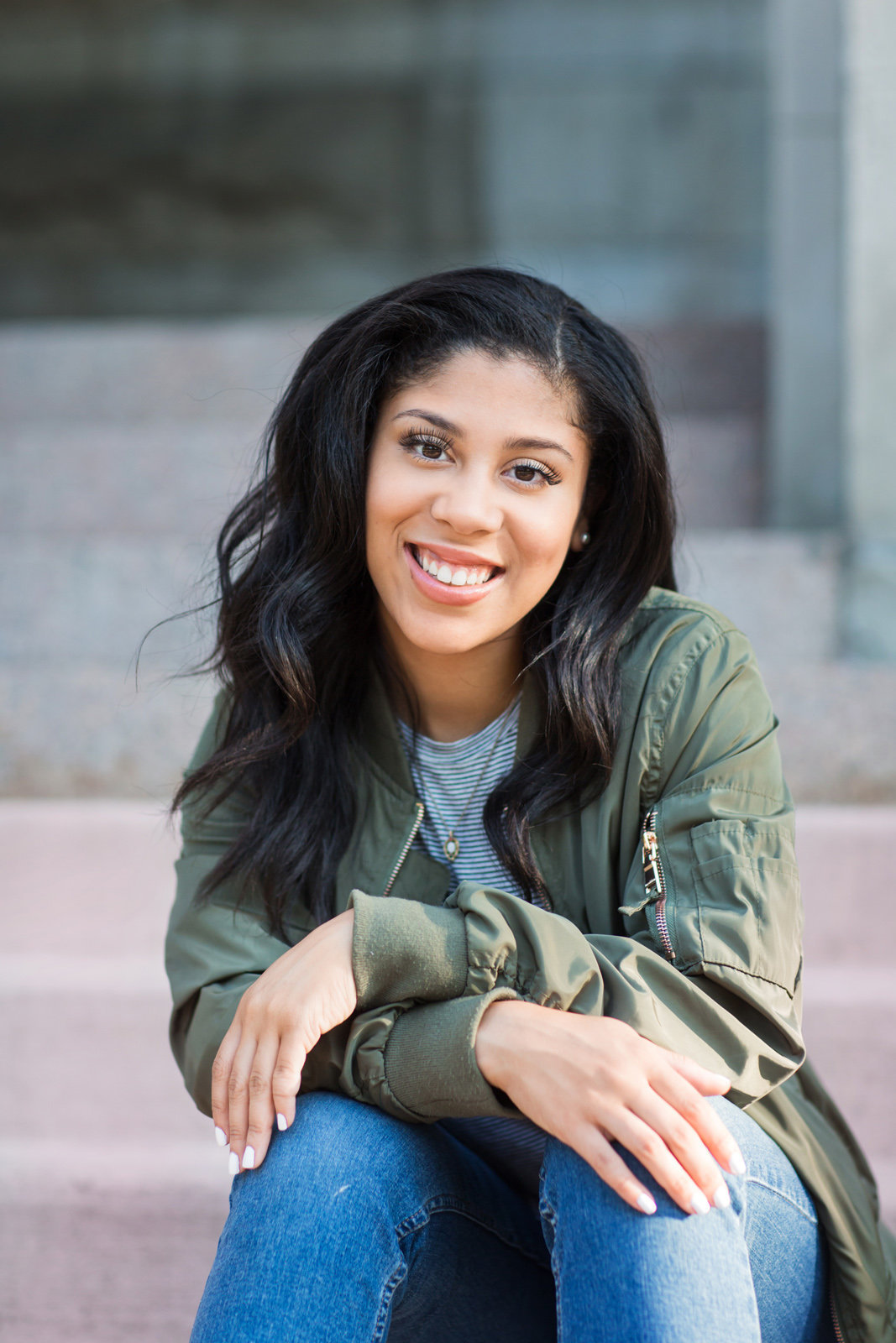 L Photographie high school senior photos Lafayette Square 30