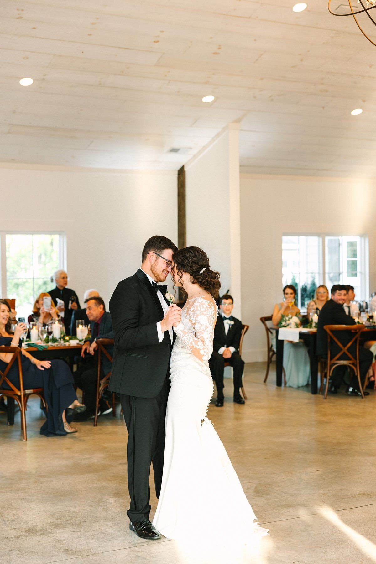 Bride and Groom Wedding Portaits Kelynn and Mathew Evansville Owensboro358