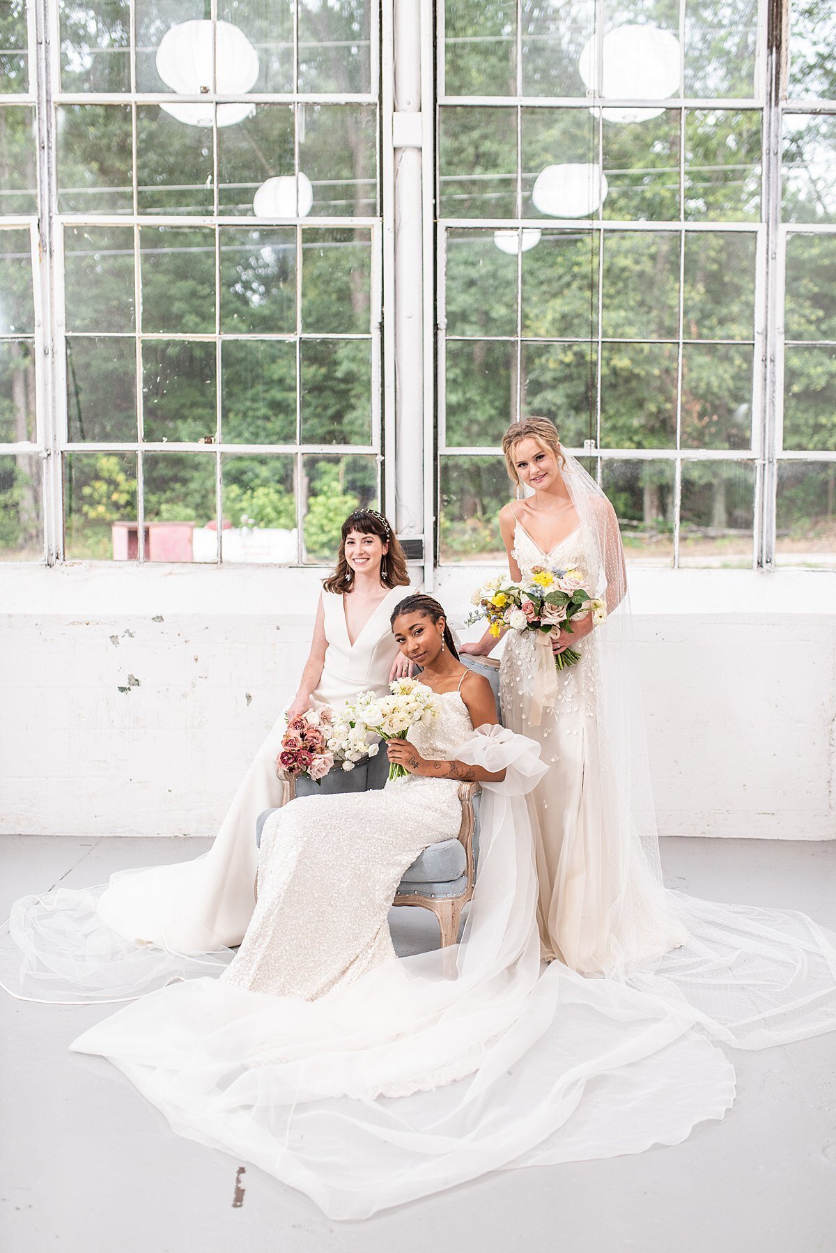 bride-bouquet-white-yellow-greenville-sc-nc-models-smile