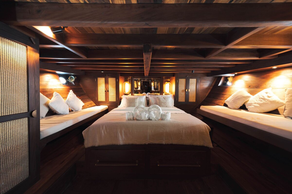 Luxury Yacht Bali - 17_Nataraja_Front_Cabin_Pacific-High-min