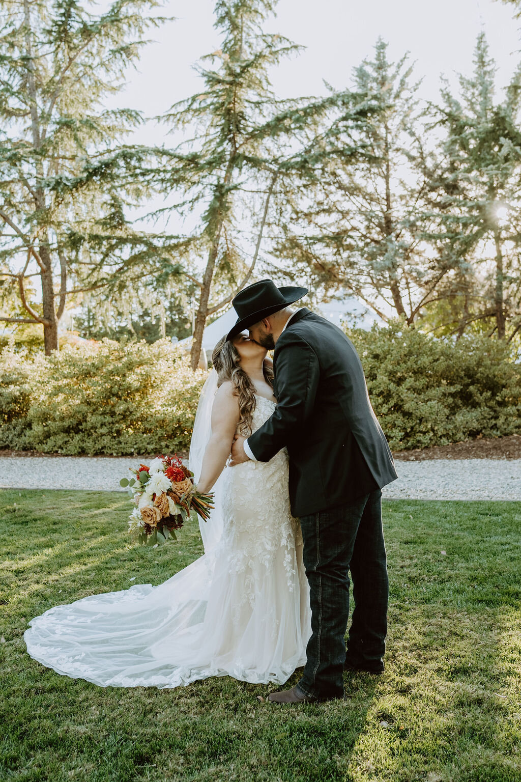 Erika+Alec_E&A_10.19.24-23