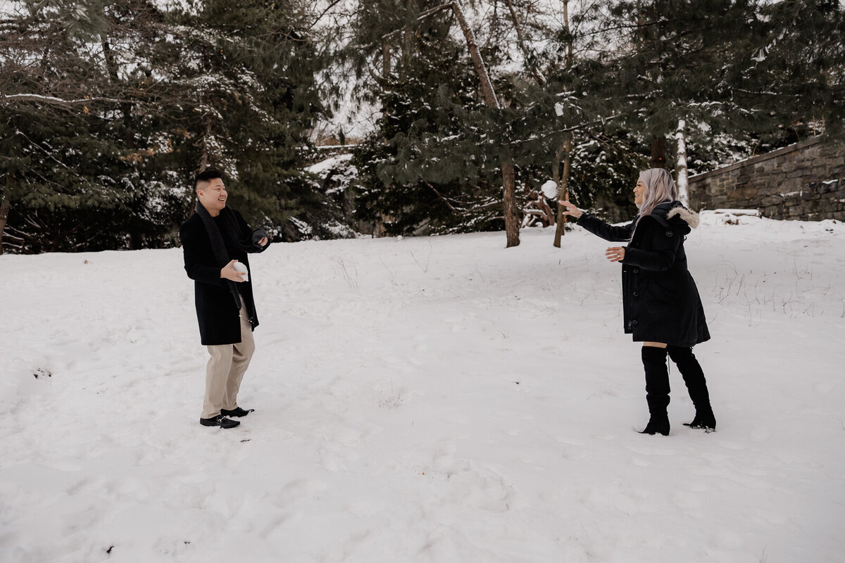 Engagement Photos in the snow at Fort Tryon Park NYC