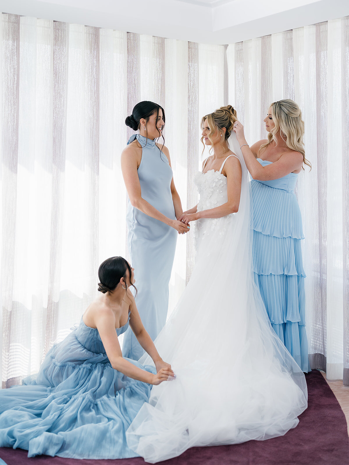 Getting-ready-modern-spring-wedding-at-aria-las-vegas (457 of 2547)