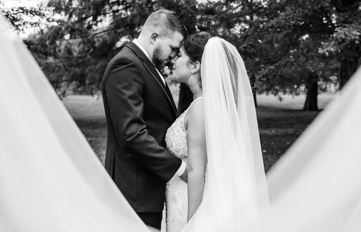 black and white wedding photos