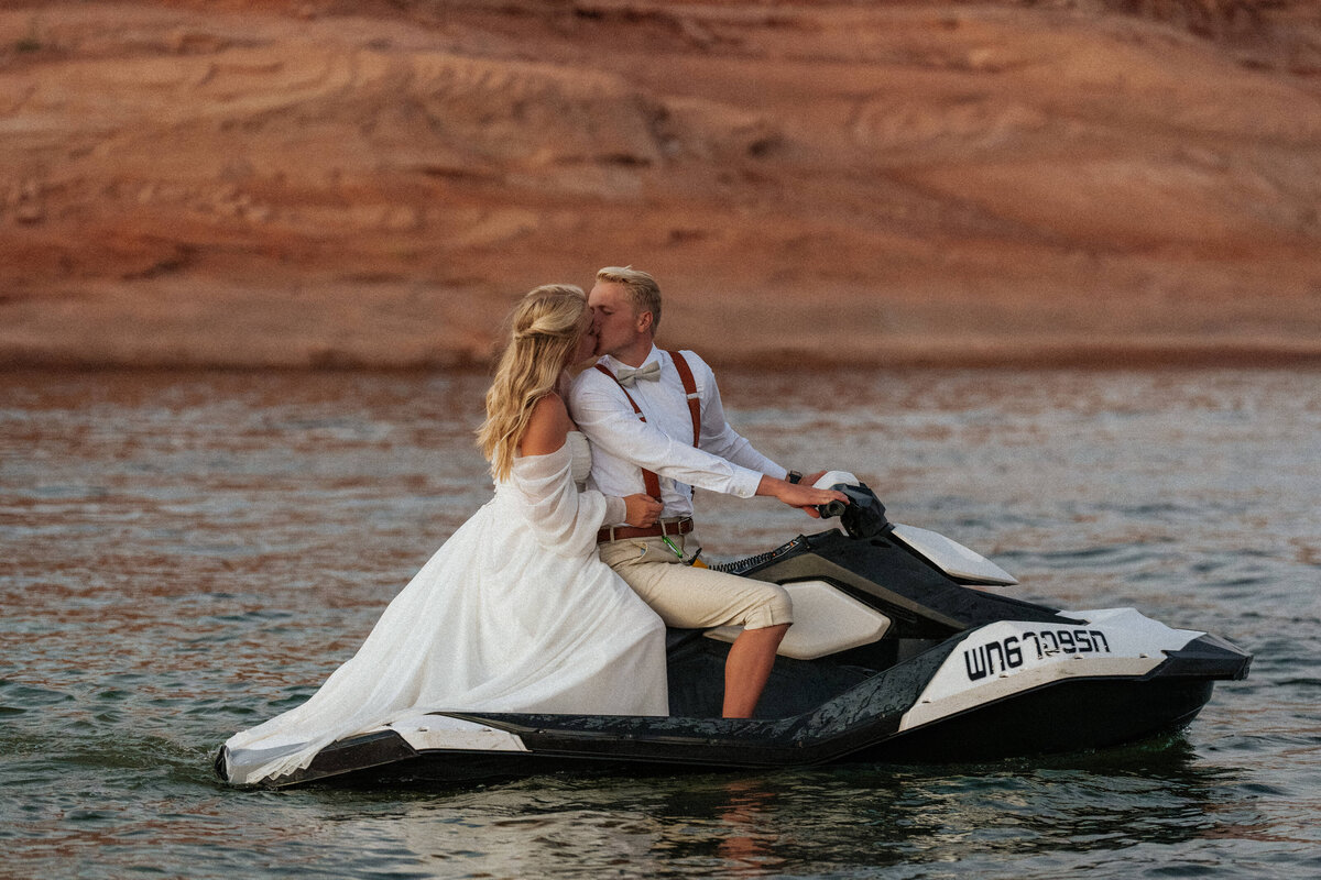 R + M _ Wedding _ Lake Powell _ Utah-38