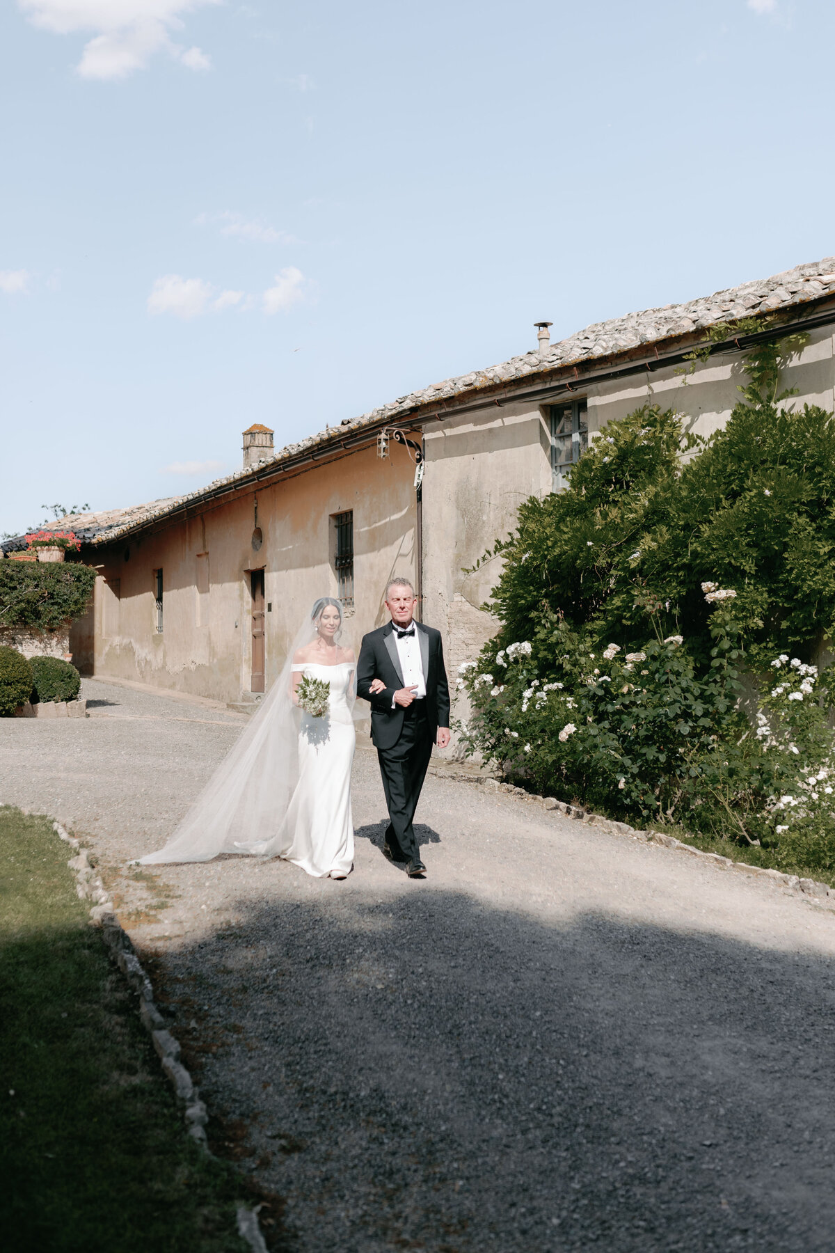 Flora_And_Grace_Tuscany_Editorial_Weddng_Photographer-16