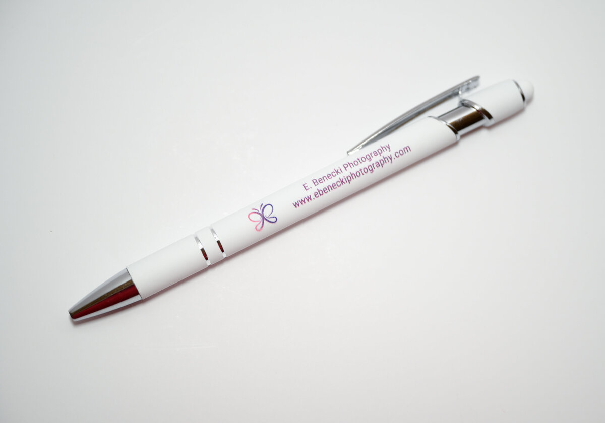 Complimentary ink pen