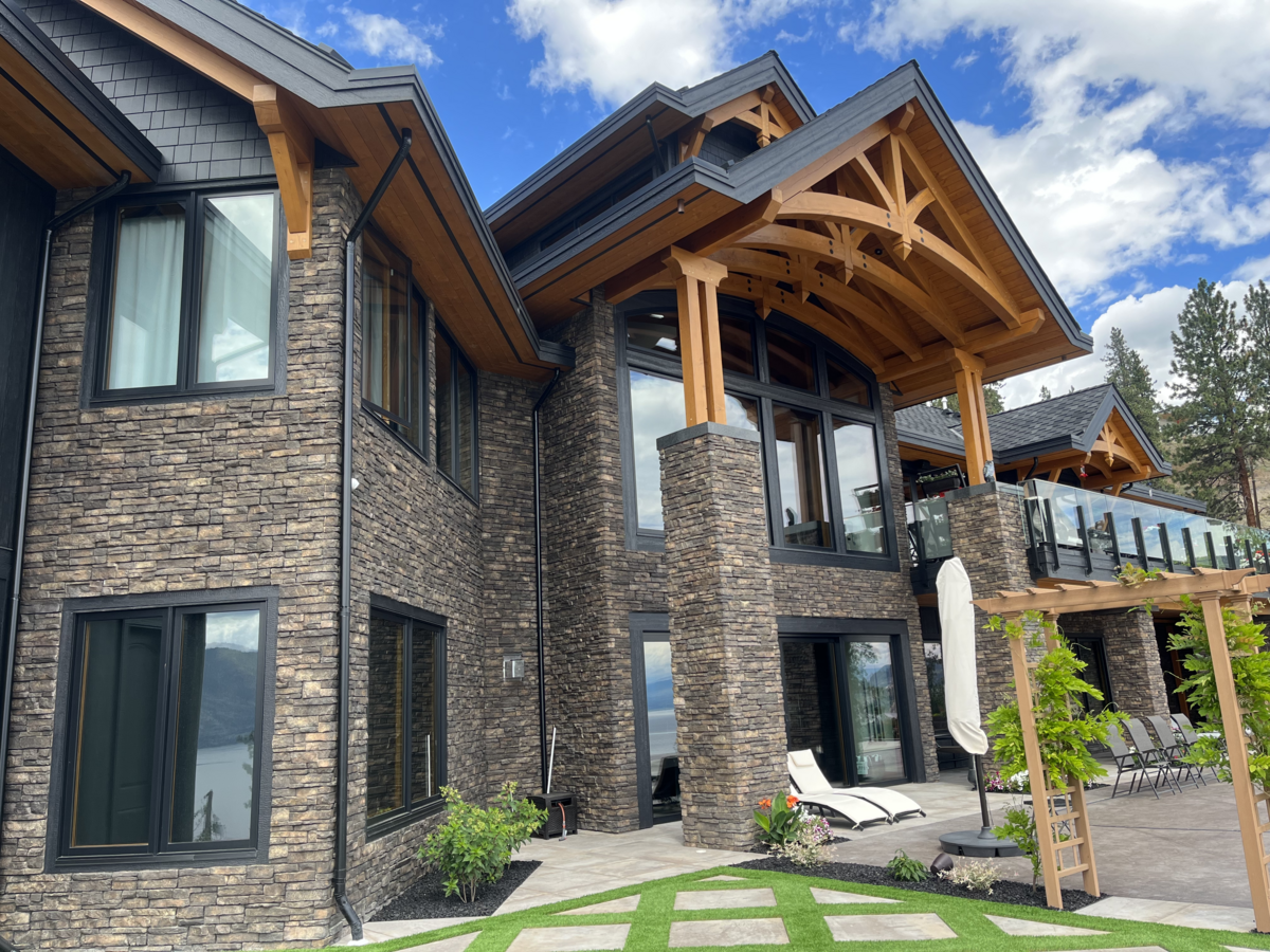 luxury-outdoor-living-kelowna