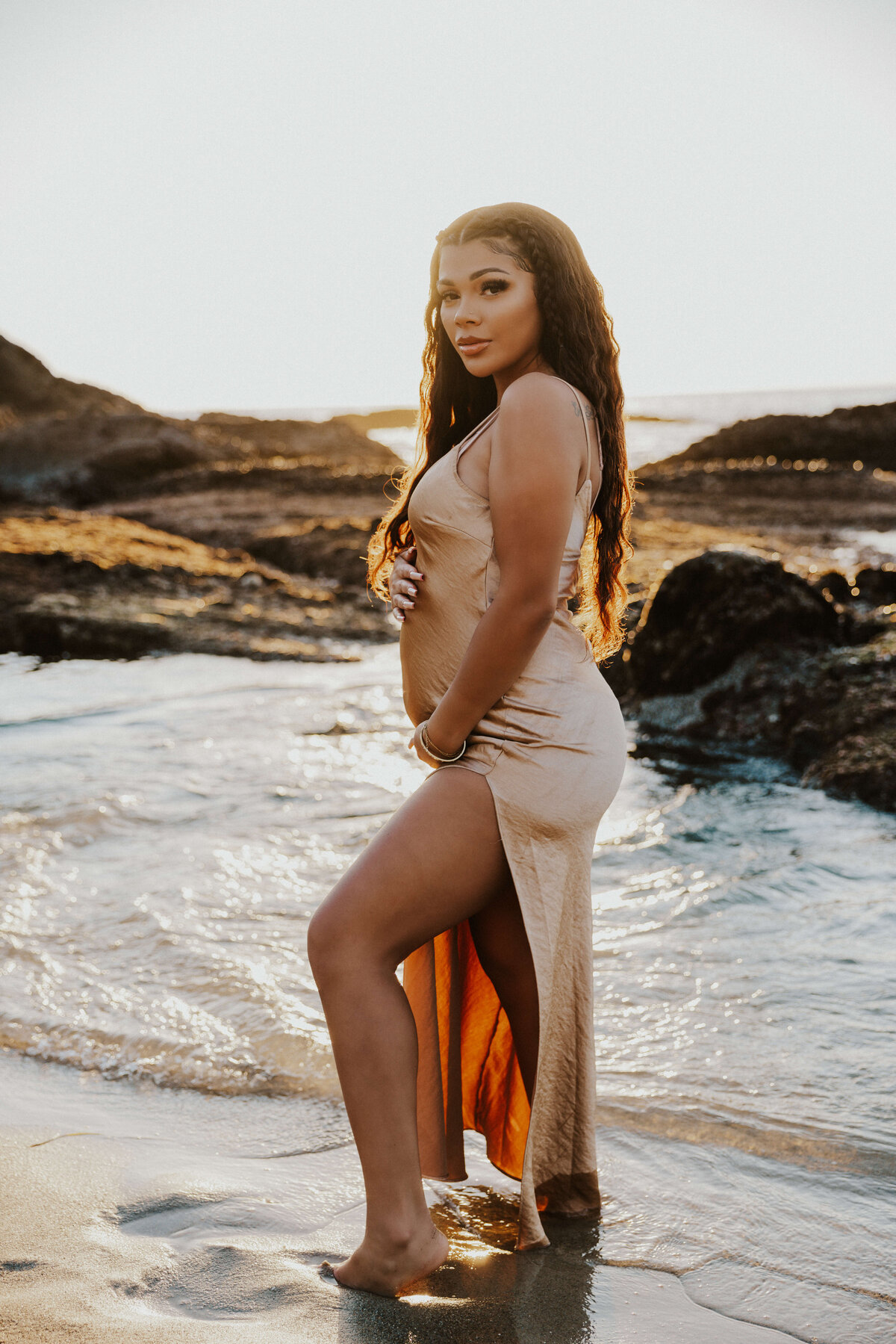 laguna-beach-solo-maternity-sunset-photoshoot