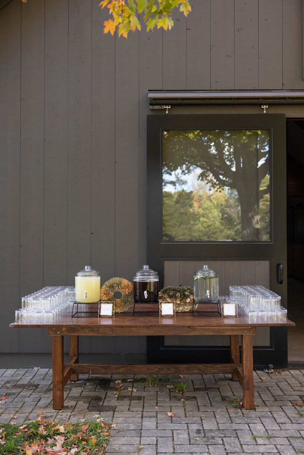 wedding-ceremony-drink-station-millstone-farm-ct