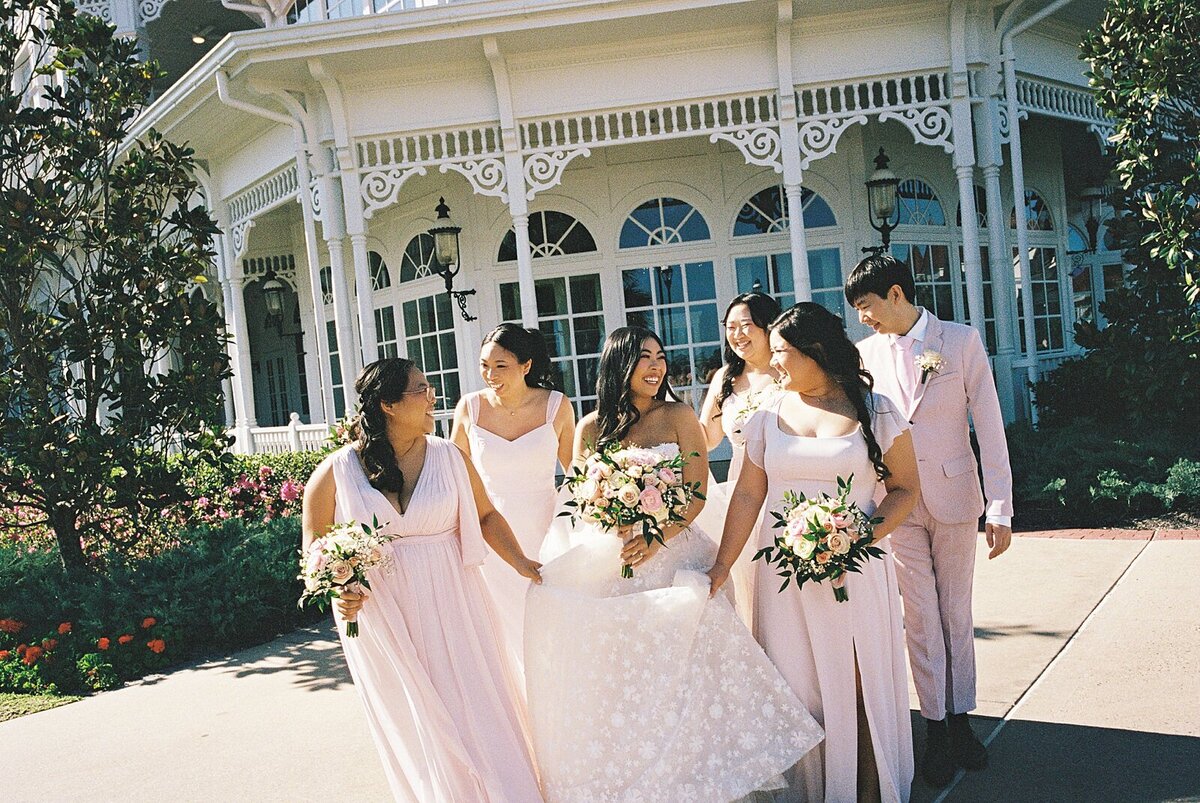 Guisuraga-FILM-Disney.Epcot.Italy.Wedding-Casie Marie Photography-44