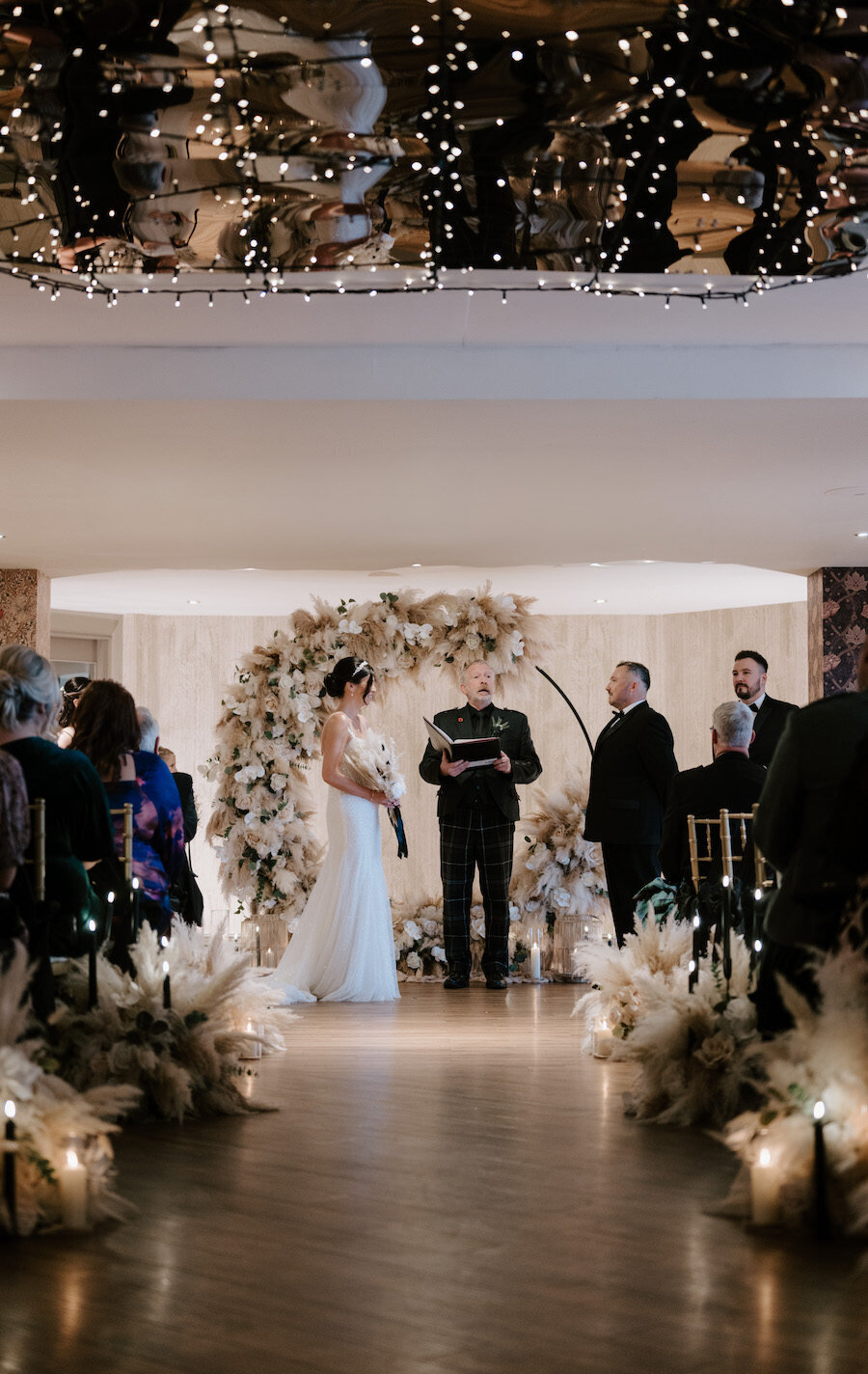 Nicola-Campbell-Timeless-Wedding-Photographer-Scotland-Doubletree-by-Hilton-North-Queensferry-Mr&MrsDavidson-100