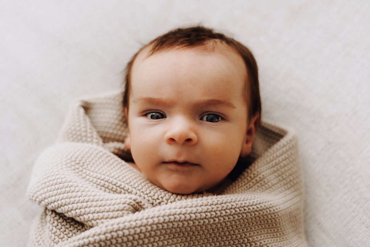 newbornfotos-im-studio-nordenham-min
