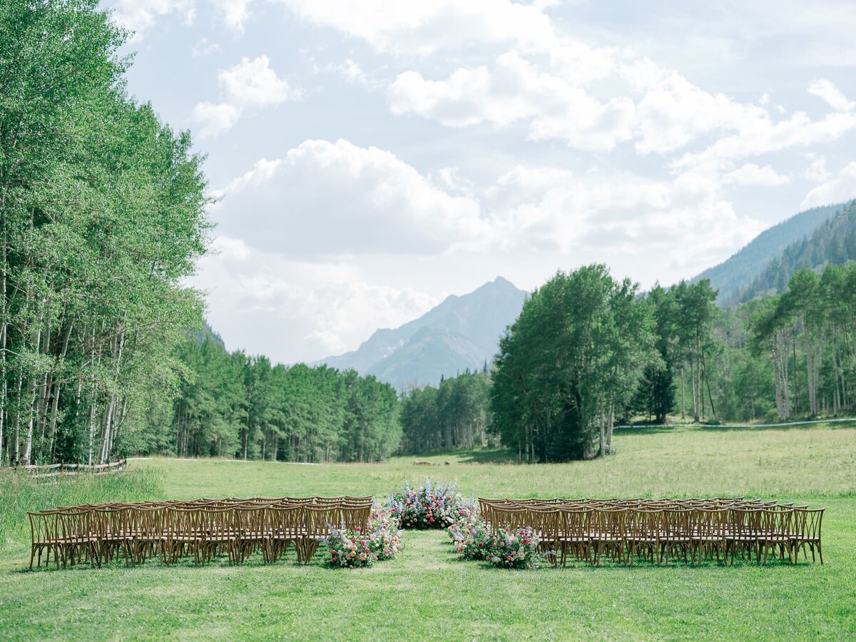 aspen-colorado-wildflower-wedding-ceremony