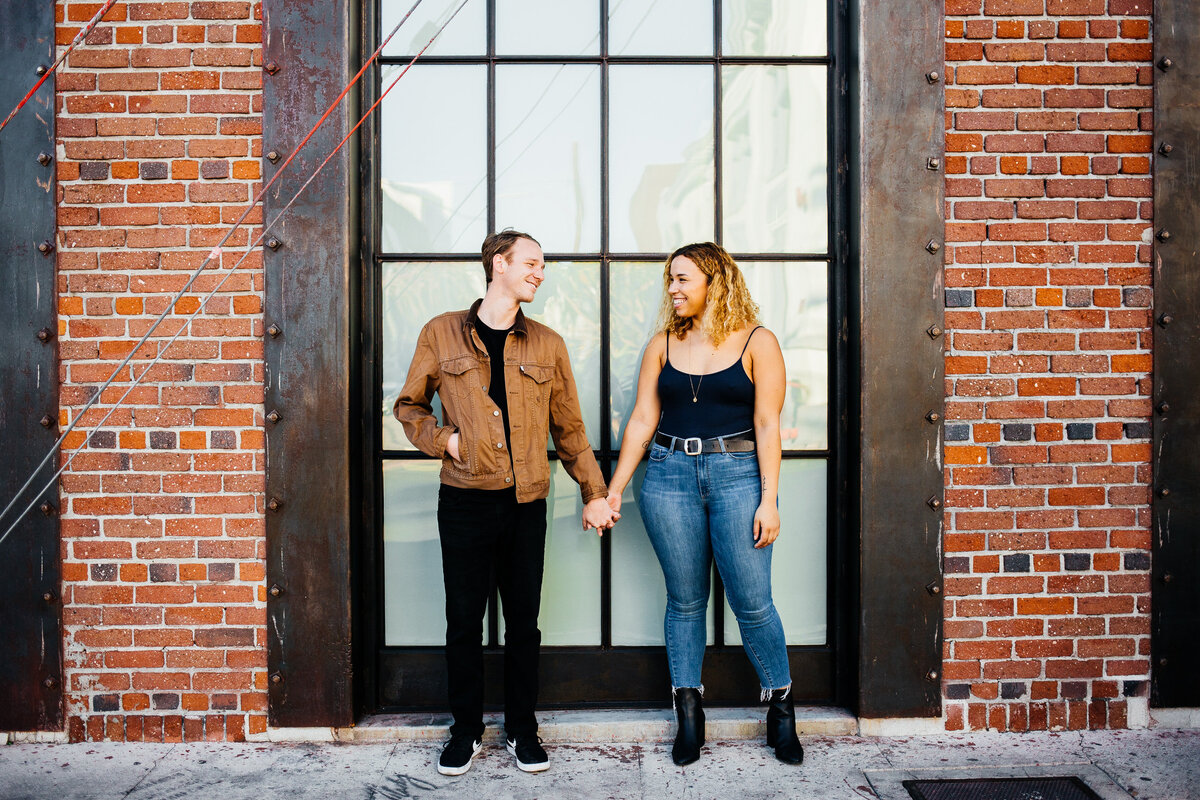 downtown-los-angeles-arts-district-engagement-photos-dtla-engagement-photos-los-angeles-wedding-photographer-erin-marton-photography-4