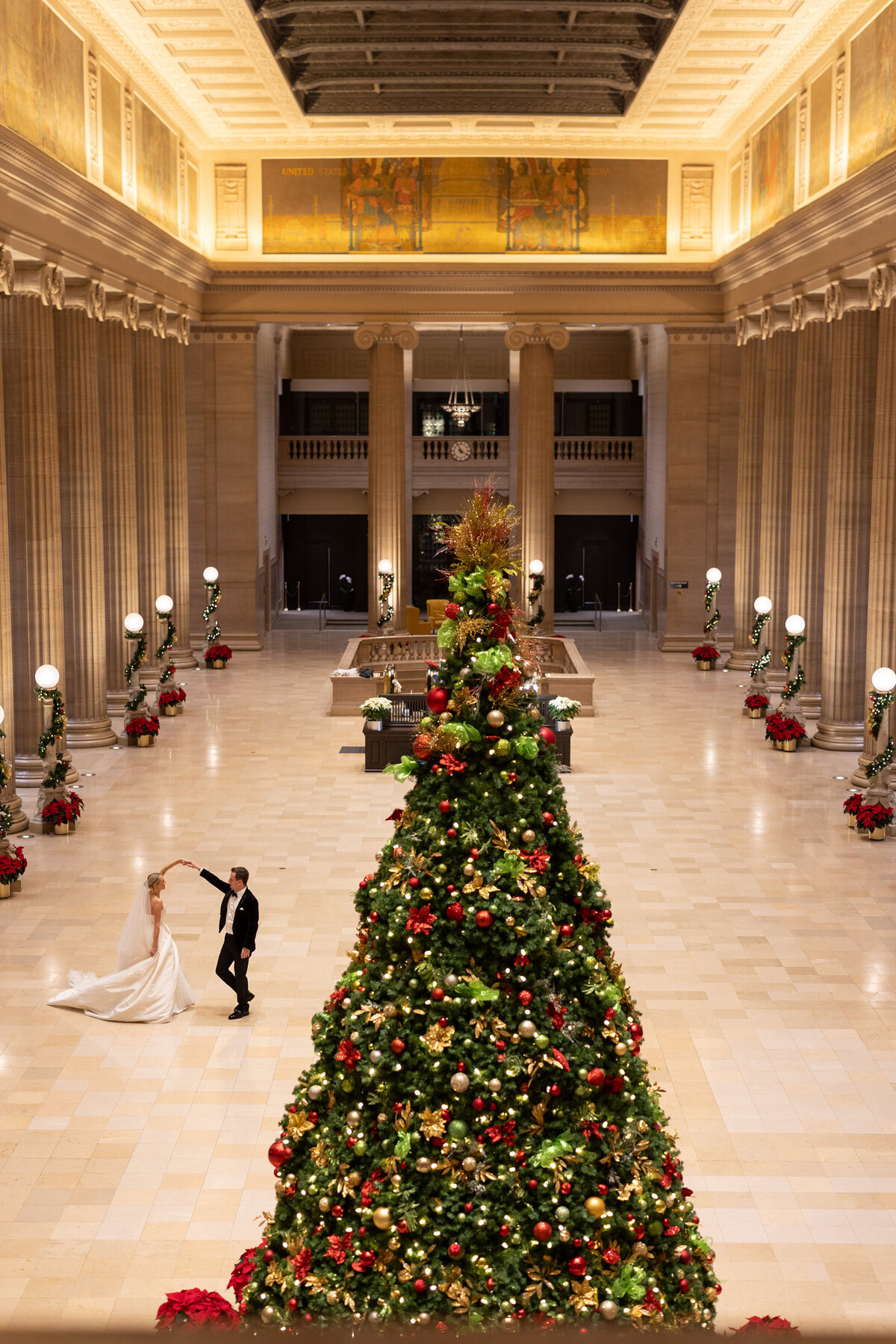 chicago-luxury-winter-wedding-at-old-st-pats-74