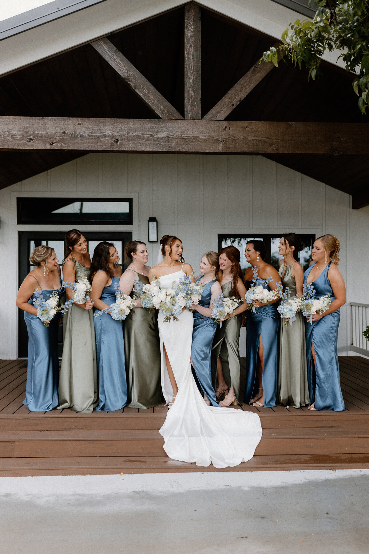 Wedding in College Station, Texas, photographed by Lauren Ashleigh Photography. 
