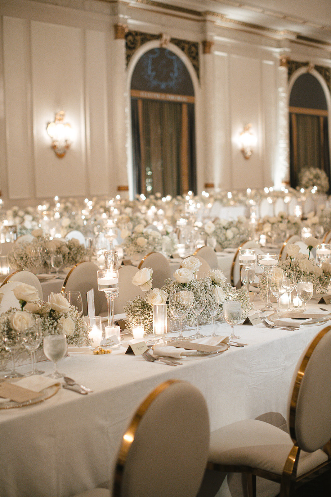 Grand-White-Wedding-Fairmont-Hotel-Flora-Nova-Design-Seattle-00016