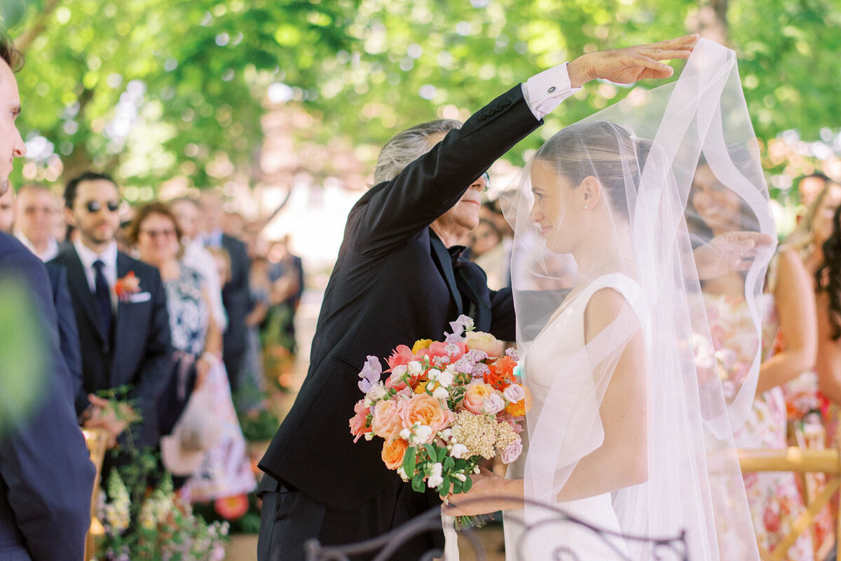 Maïlys Fortune Photography Husband Wife Wedding Weddings Photography France Switzerland Italy Timeless Dreamy Imagery Bilingual French English Destination Weddings Destination Wedding Provence French Riviera Paris Lake Como Tuscany44