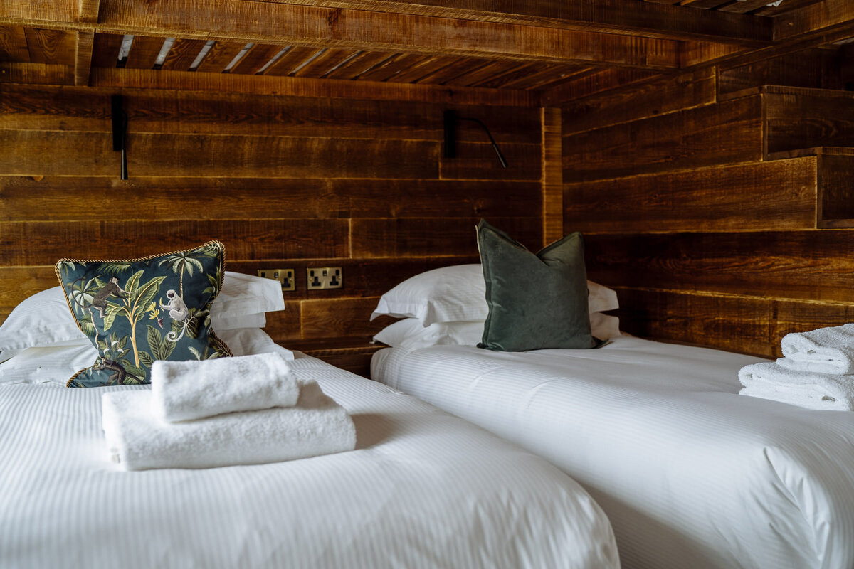 Interiors 14183