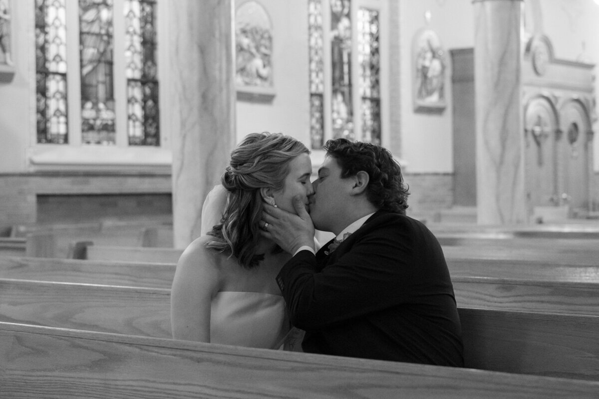 st louis missouri wedding photographer, documentary wedding and elopement photographjer