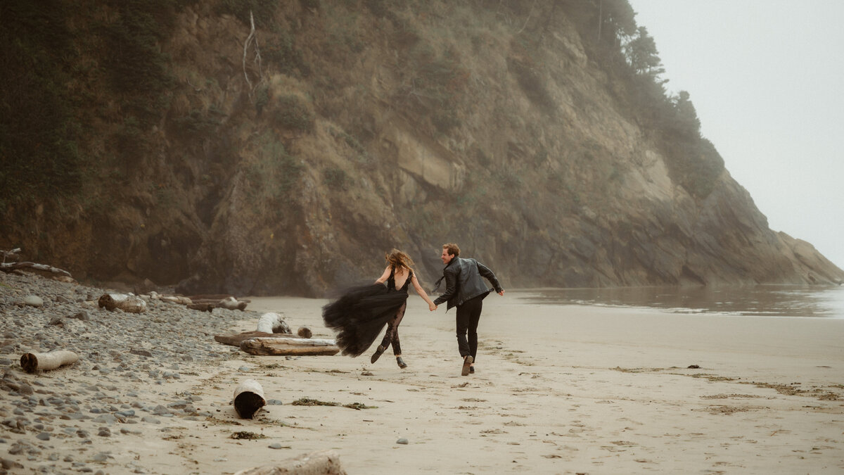 black-dress-oregon-coast-elopement-62