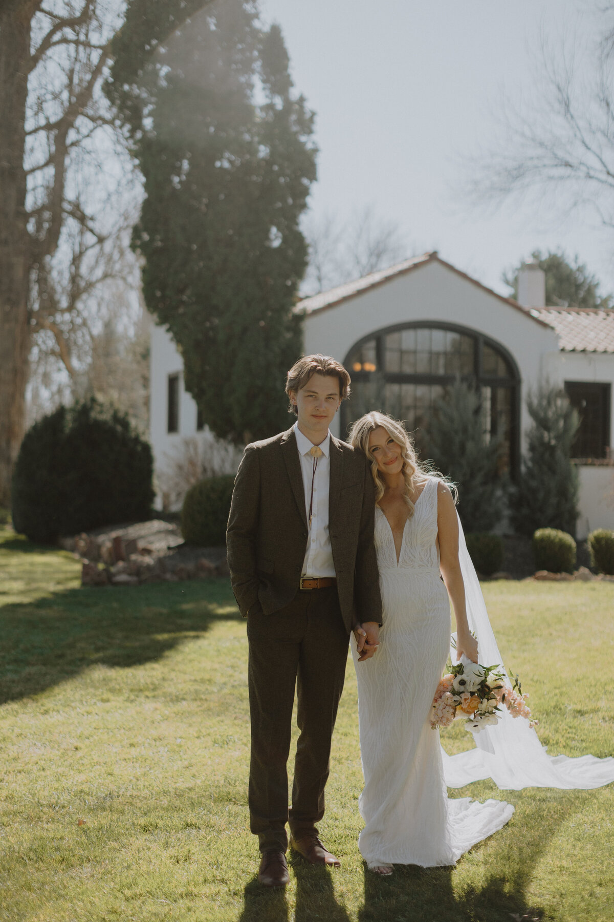 cottage-at-riverbend-spring-wedding-ally-will-first-look-171