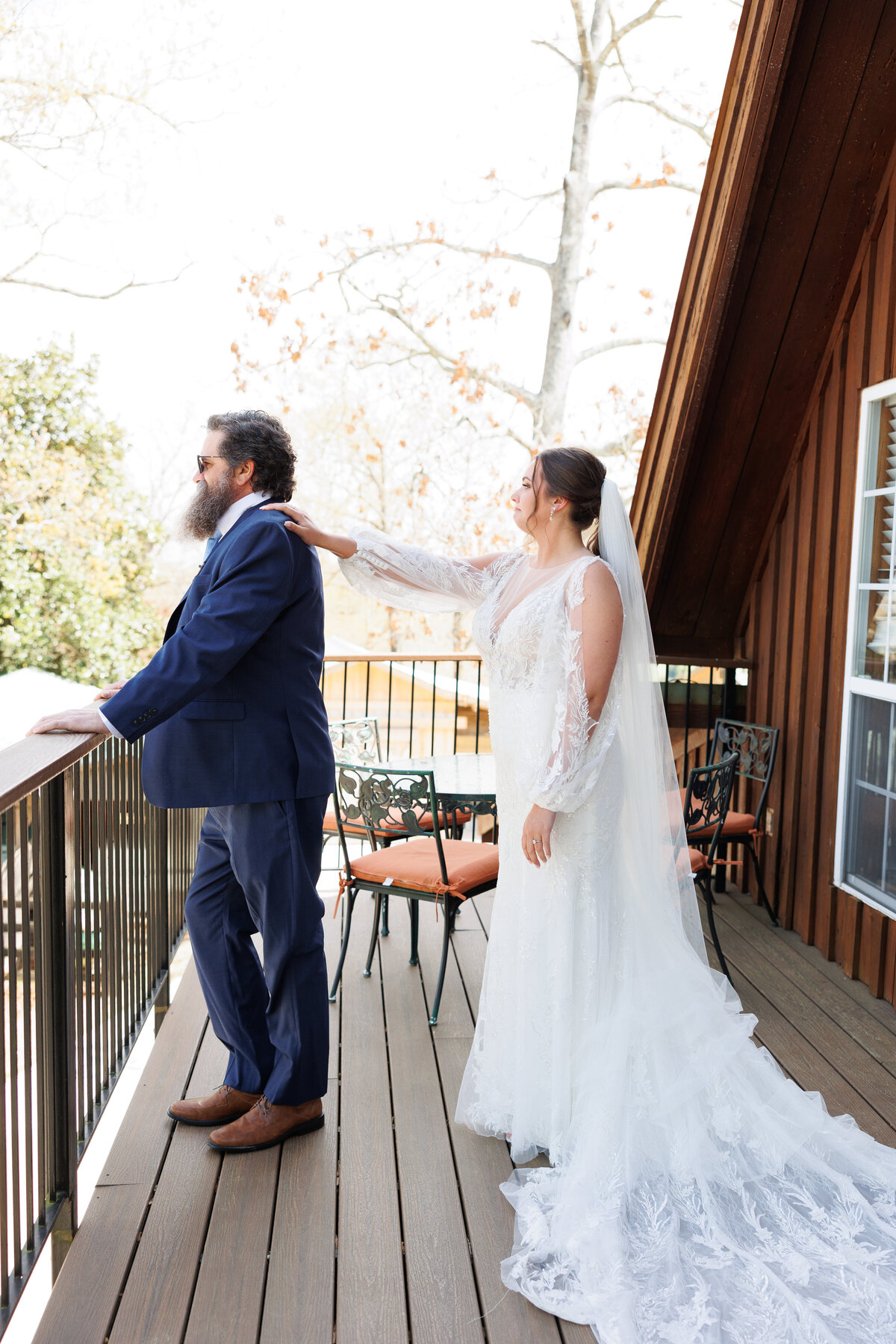 father-daughter-first-look-lewallen-farms-ga