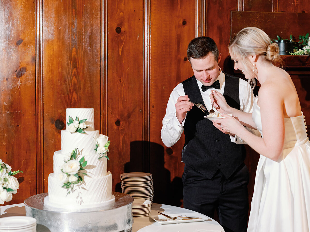David & Tiffany Photography James River Country Club Turner Dylan Virginia Luxury Wedding-3549