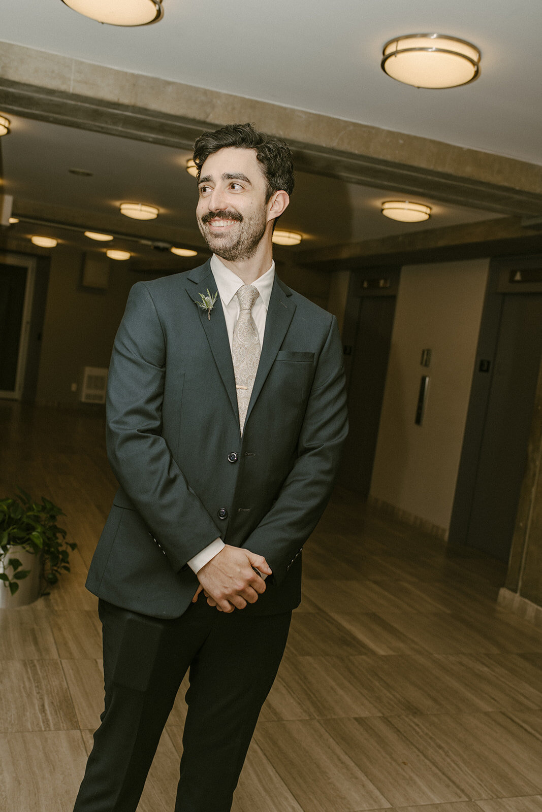 toronto-city-elopement-city-hall-ttc-subway-sugar-beach-fun-romantic-sumer-wedding-2702