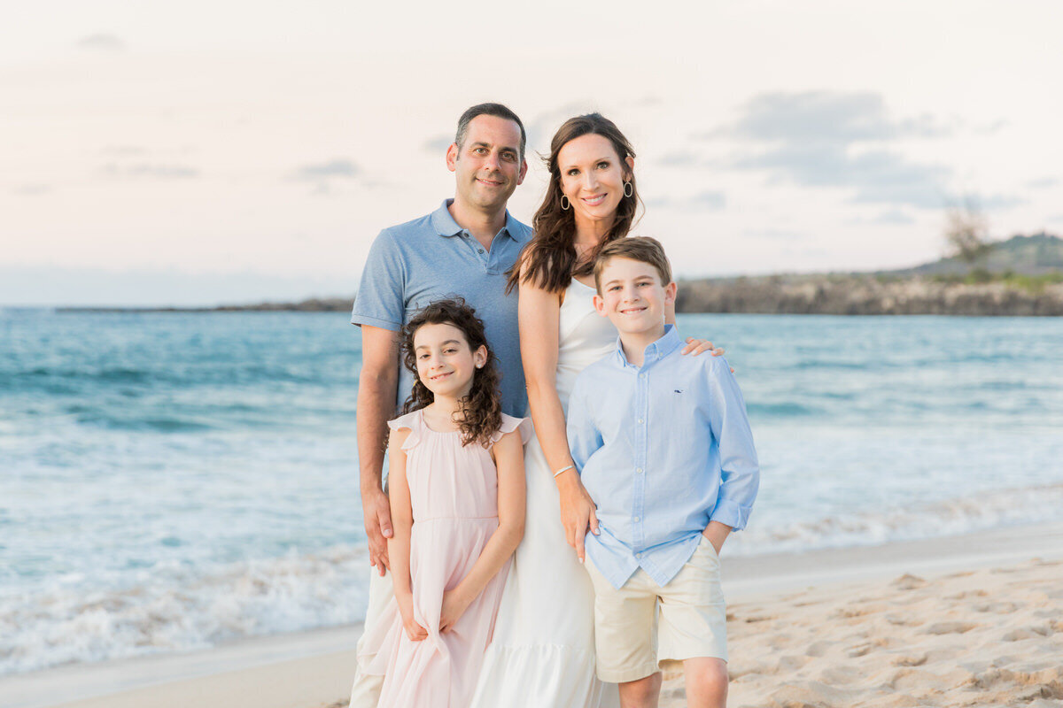 photos of family on the beach in Maui