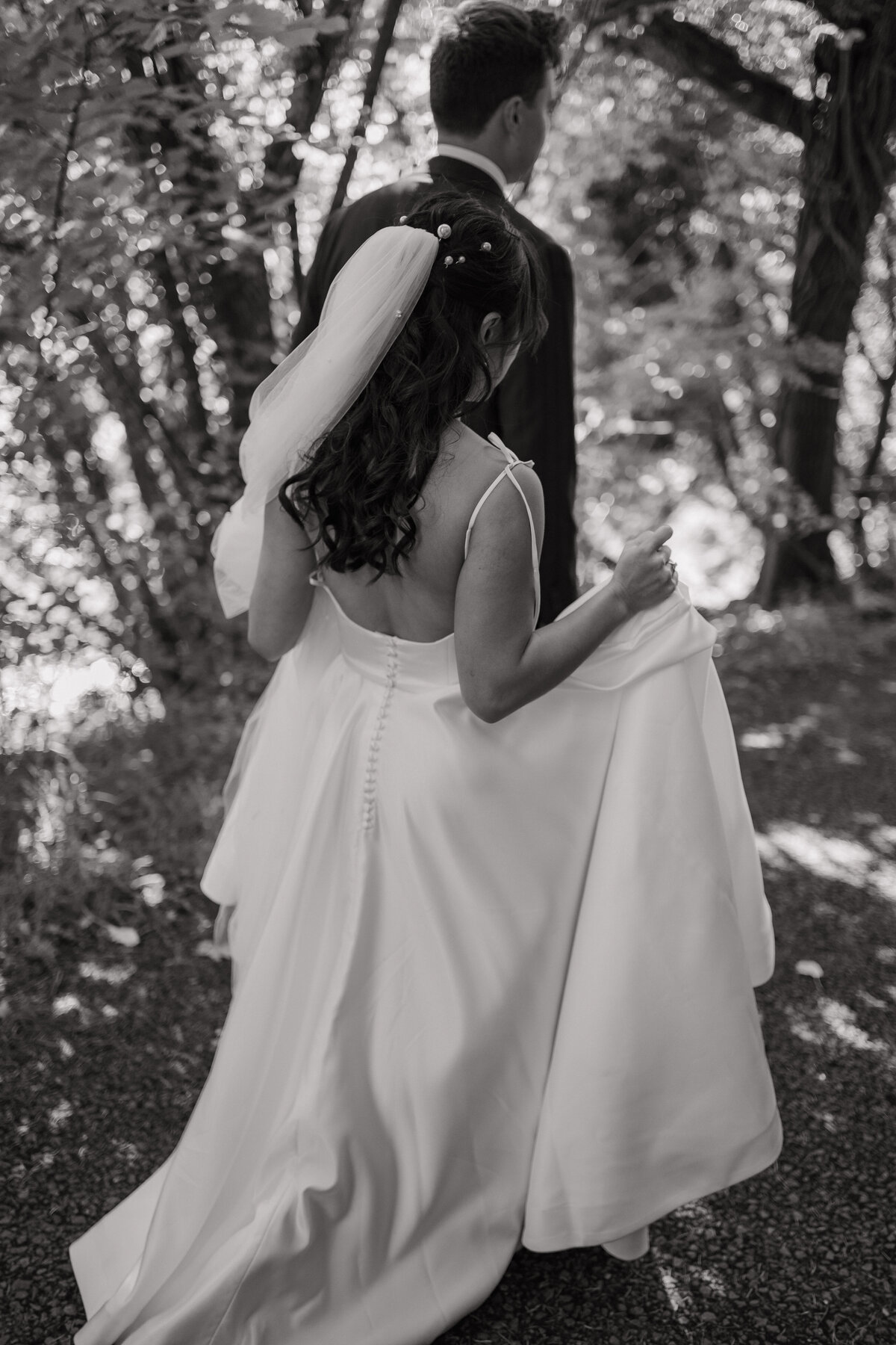 tom-and-caroline_coles-farm-wedding_elee-smith-photo-25
