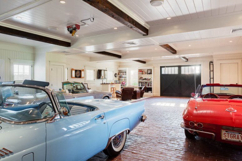 Colonial-Reproductions-Katama-Car-Barn (1)