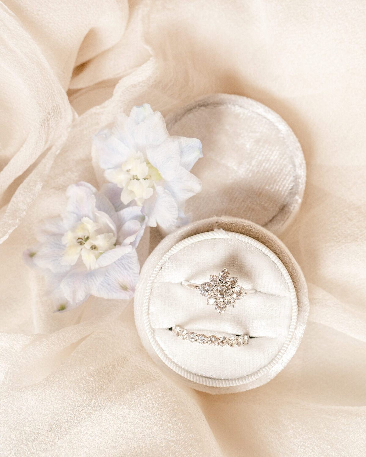 16-Villa-Sola-Cabiati-Flatlay-Wedding-Photography-Victoria-Amrose (18)