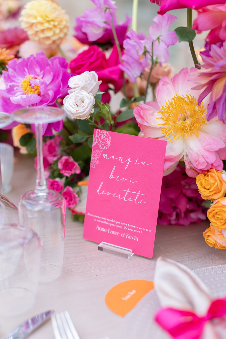 elegant-and-colorful-floral-table-decoration8