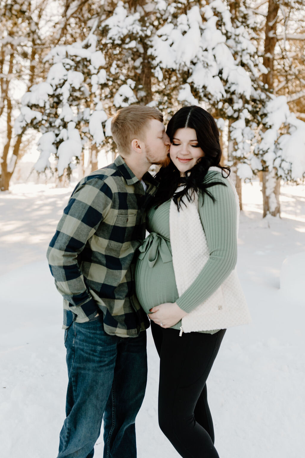 christina_ney_photography_wedding_engagement_lifestyle_photographer_dubuque_iowa_wedding_planning_assistance_adventurous_bold_laidback Family Photography97