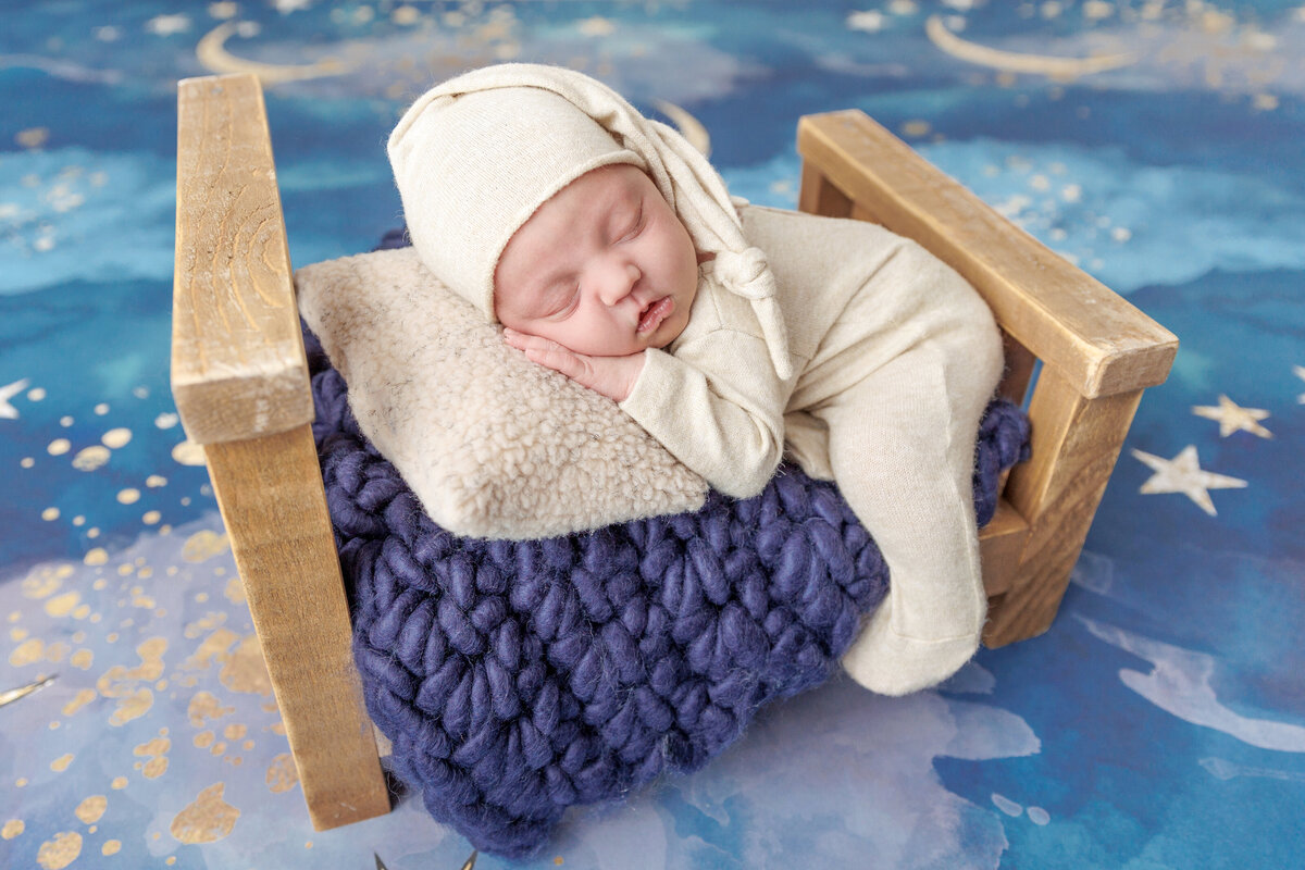 RO017Newborn023