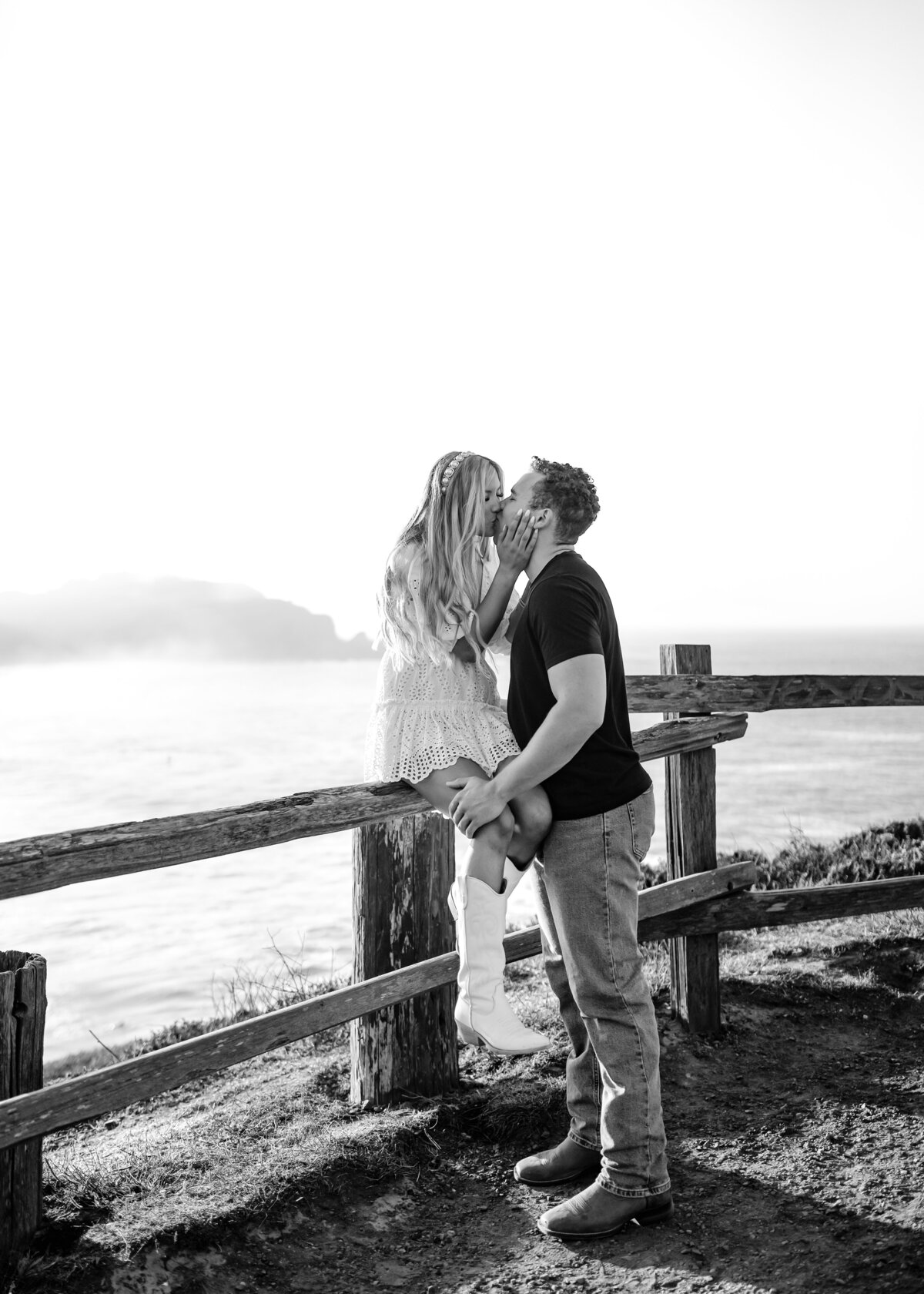 10292022_Julia+JadenEngagements_RodeoBeachCA_AnjaJensenPhotography-142