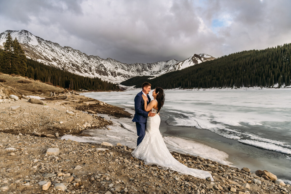 winter mountain elopement wedding