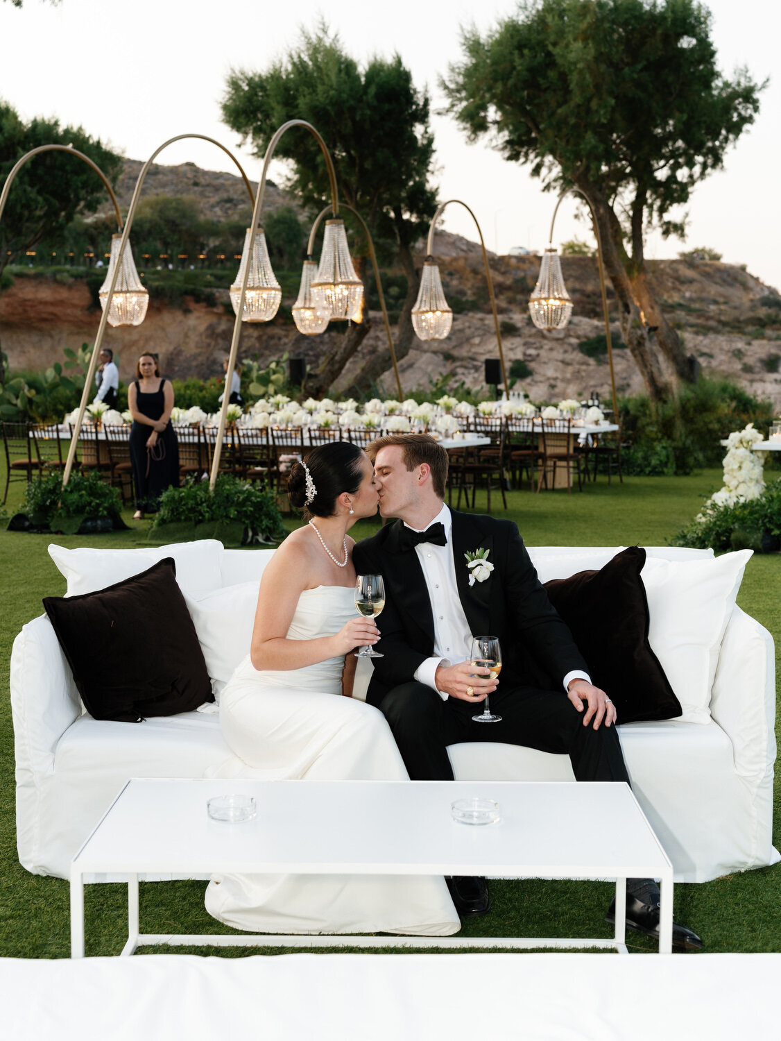 Romantic-Wedding-at-Island-Art-and-Taste–The-Residence-084